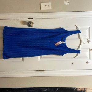 super cute never been worn.. new with tags..blue dress size medium
